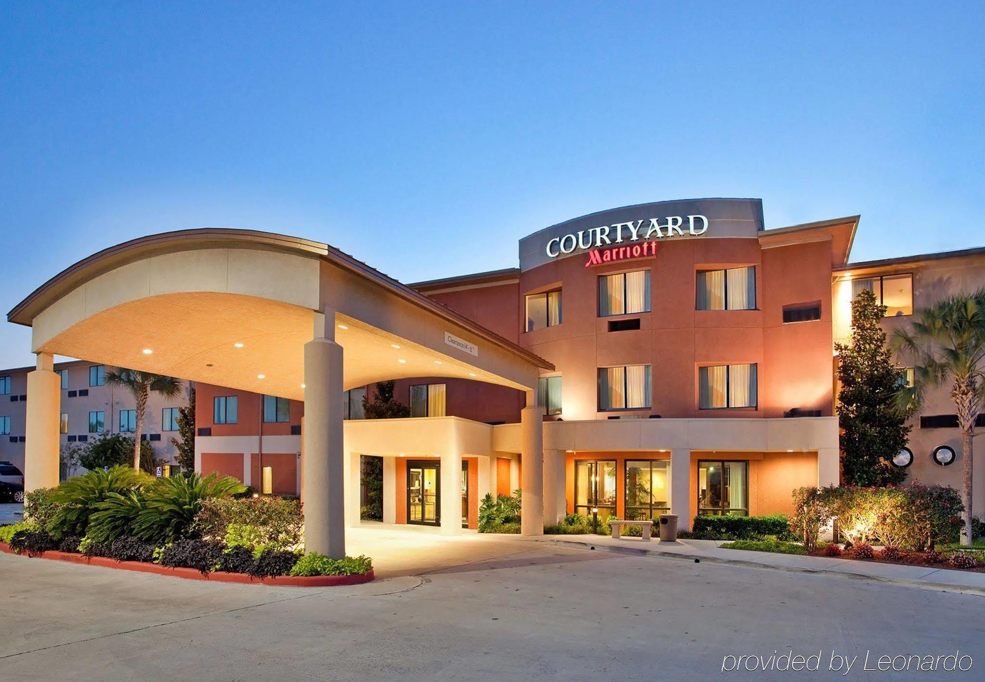 Courtyard Wall At Monmouth Shores Corporate Park Экстерьер фото